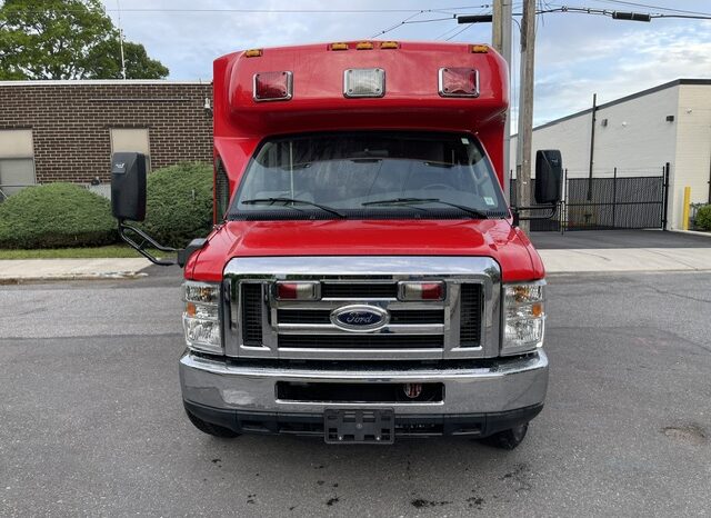 2008 Ford E-450 Super Duty XLT Aerotech Luxury Rehab / Crew Transport Bus  full