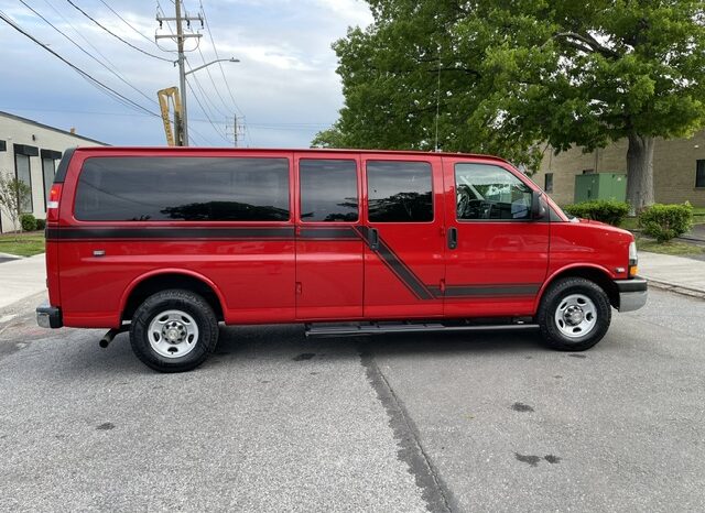 2014 Chevy Express 3500 LT Extended 15 Passenger Van 16k Miles  full